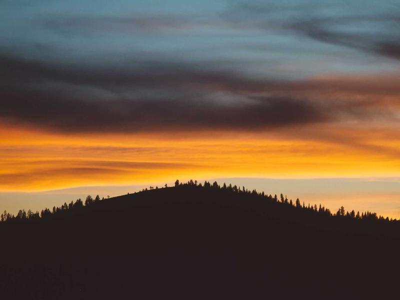 量子纠缠<br>qyh4jna.cn 超距幽灵作用